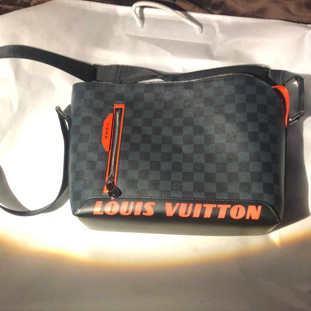 Louis Vuitton damier cobalt race messanger bag